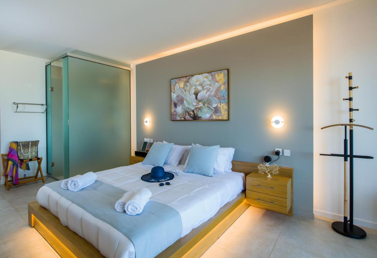 Lilium Luxury Suites Agia Marina  ภายนอก รูปภาพ